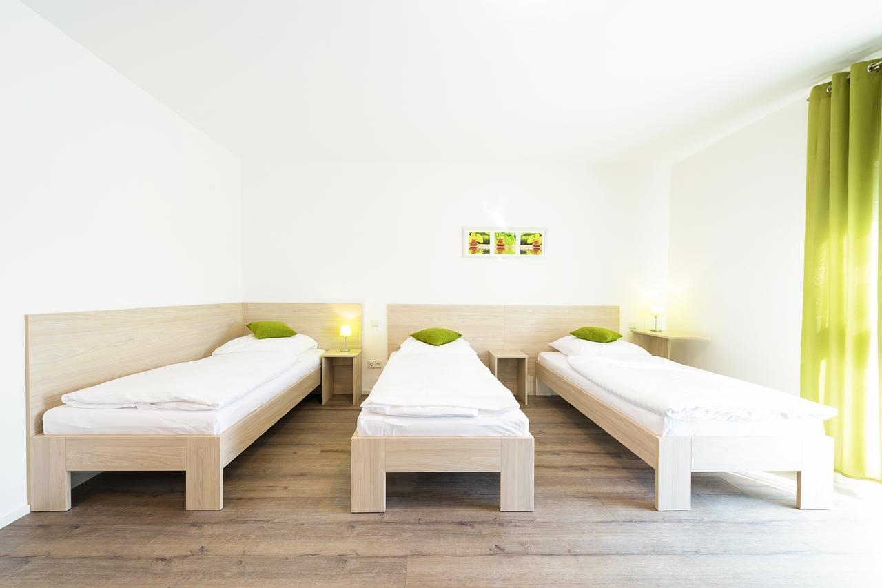 Hotel Anna ヒルデン エクステリア 写真